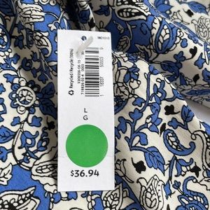 Old Navy blue and white floral print dress. Size Large